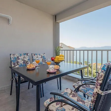 Apartment Lovely In With House Sea View Podaca