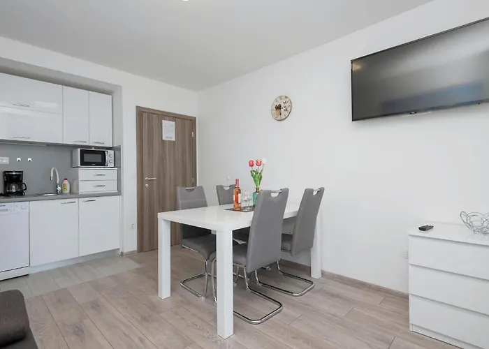 2 Bedroom Gorgeous In Apartmán