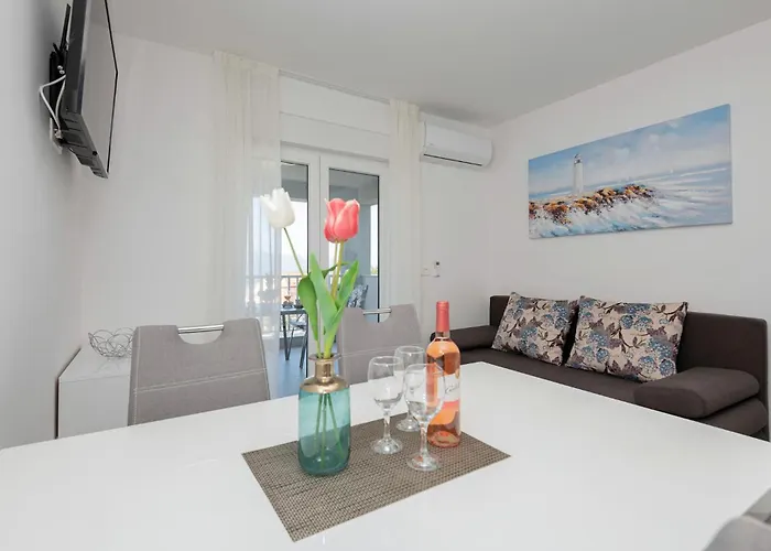 Apartmán 2 Bedroom Gorgeous In *