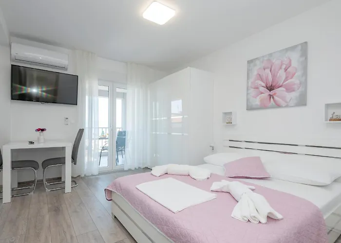 2 Bedroom Gorgeous In Apartmán